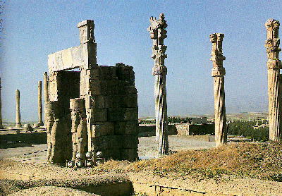 persepolis1.gif (109098 bytes)